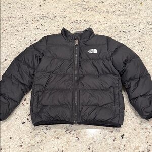 The North Face boys reversible (black/grey) Puffer Jacket 6T